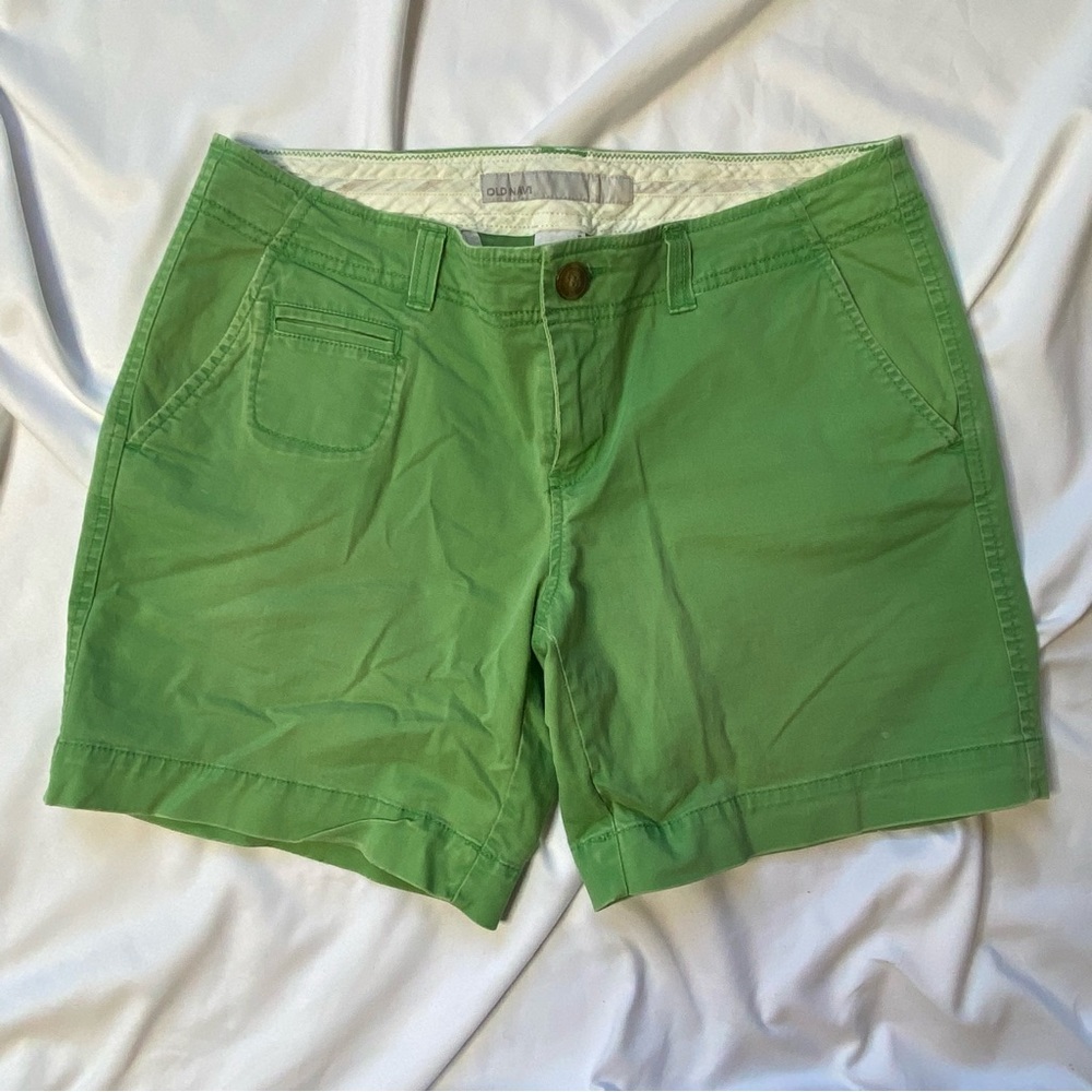 Old navy low rise shorts size 6